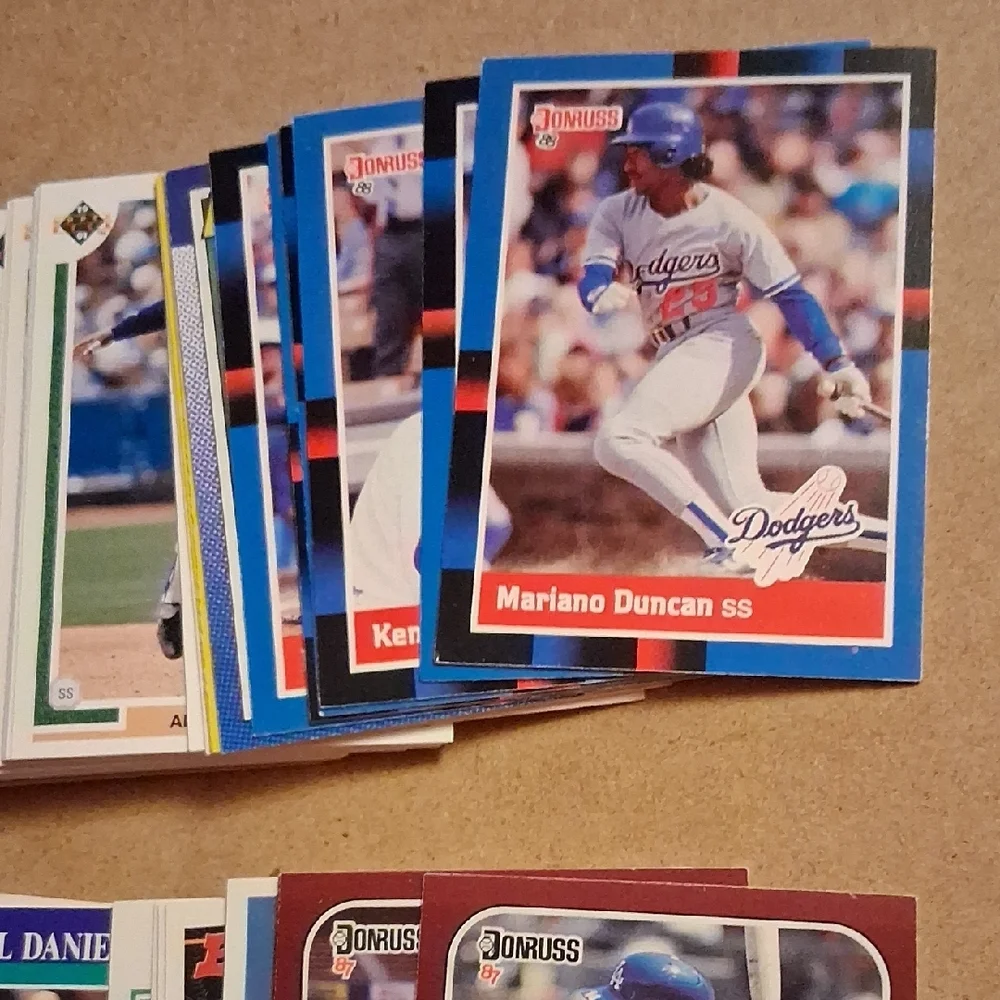 Baseball Trading Card Collection - Picture 4 of 6